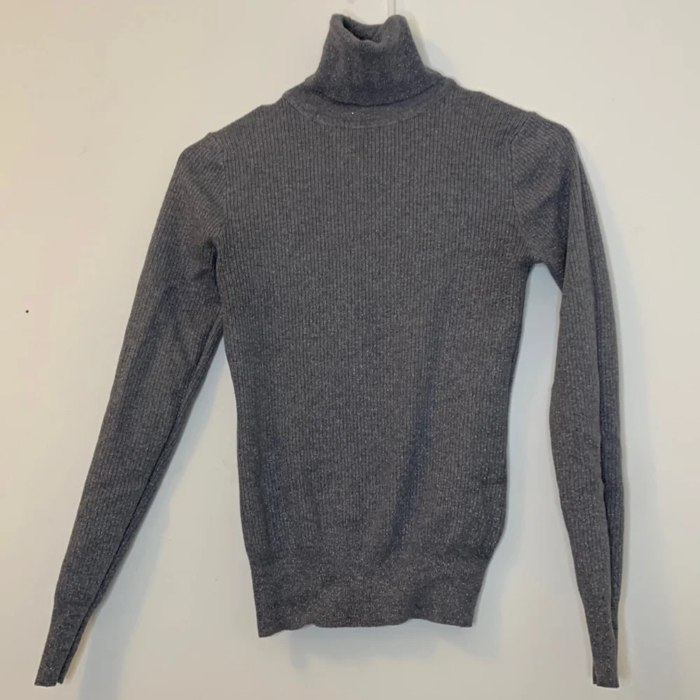 Sparkly grey / silver turtleneck - Picture 1 of 4
